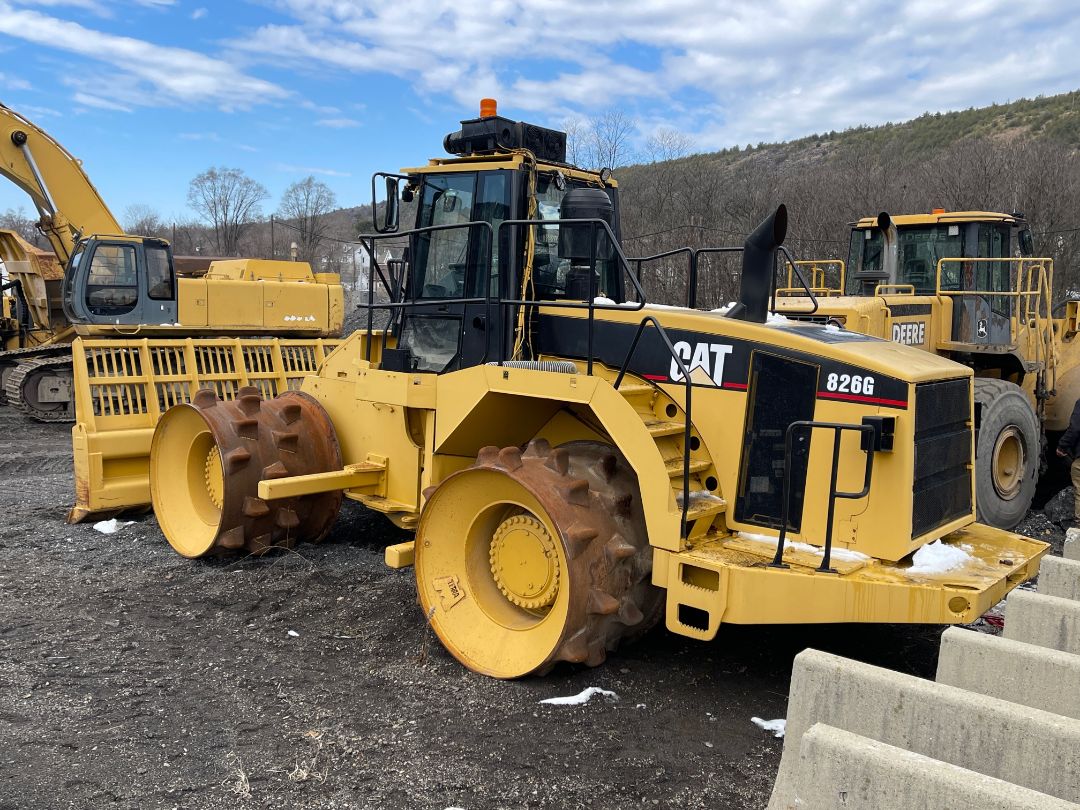 1999 CATERPILLAR 826G - Image 2